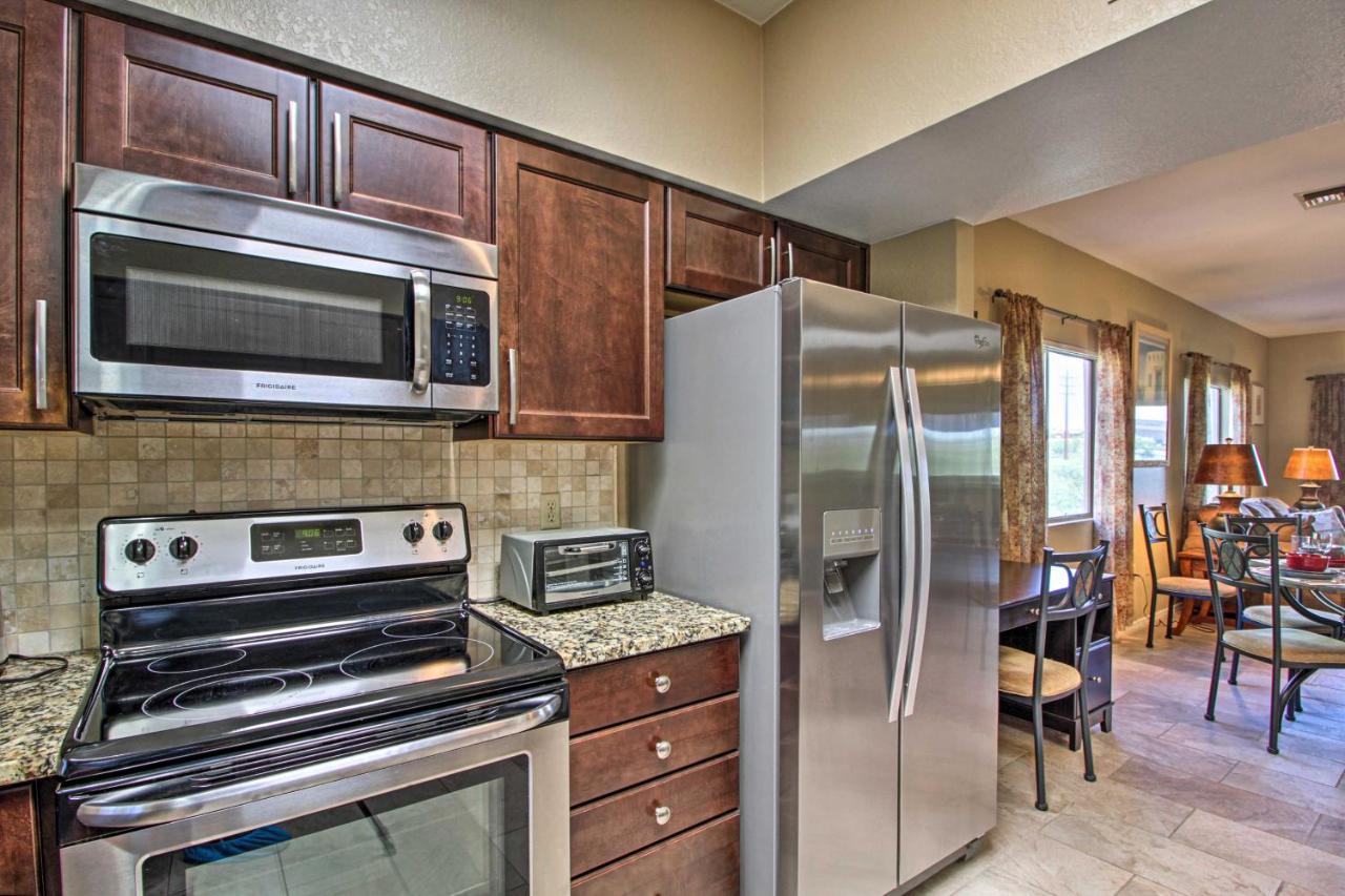 Relaxing Green Valley Townhome About 30 Mi To Tucson! Exterior photo
